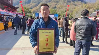 2025年，甘肃省陇南市康县天麻麻王评比及招商会在阳坝召开。三河坝镇斜坡村天麻种